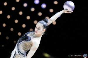 sr q grueniger lauren sui ph simone ferraro sfa01241 copia